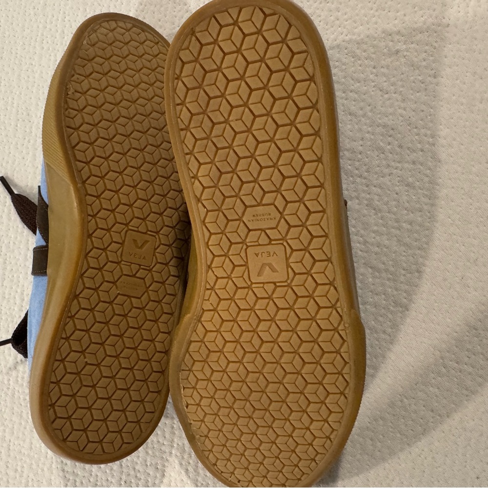 Veja Exclusive Campo Bold Suede Sneakers - Picture 3 of 6